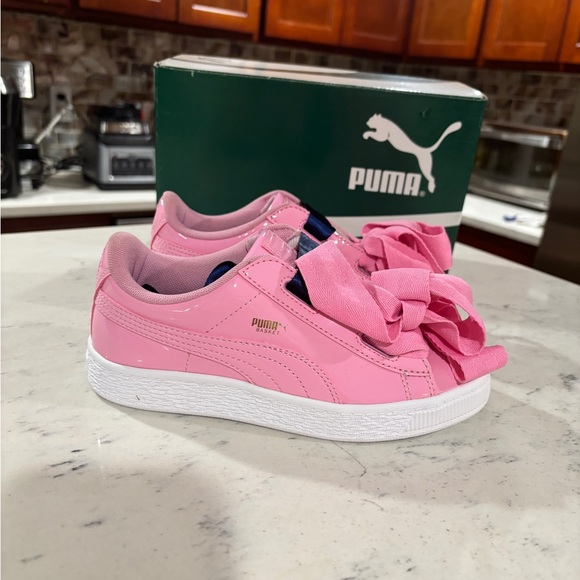 Brand New Puma Basket Heart Patent Preschool,  US Size 2/2.5/3 - Picture 3 of 8